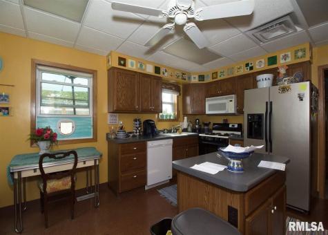 225 34TH Avenue Rock Island IL 61201
