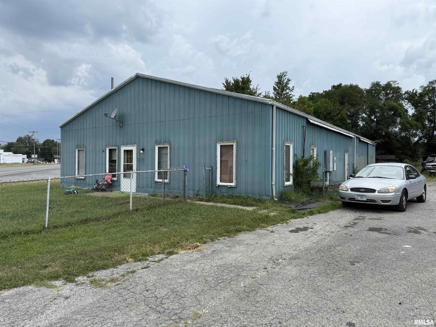 1302 East Main Street Marion IL 62959