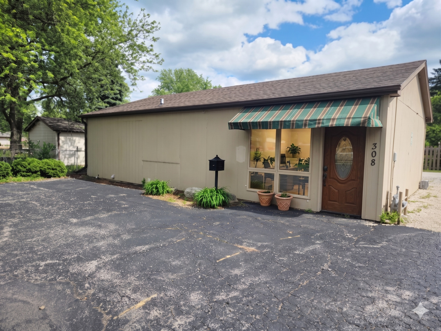 308 South Street E Plano IL 60545