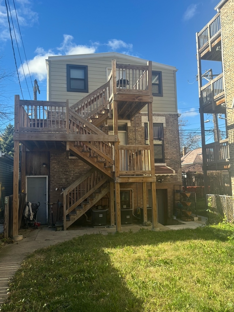 2230 South Sawyer Avenue Chicago IL 60623