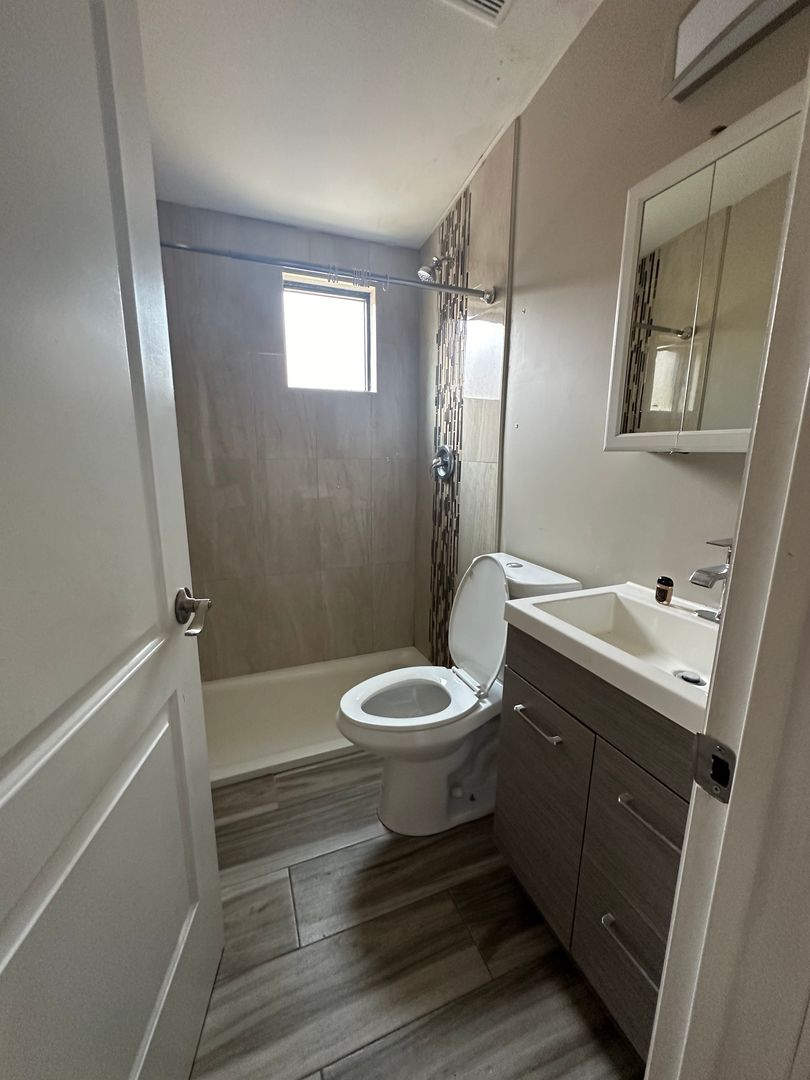 2230 South Sawyer Avenue Chicago IL 60623
