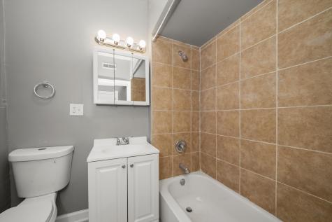 7152 South Emerald Avenue Chicago IL 60621