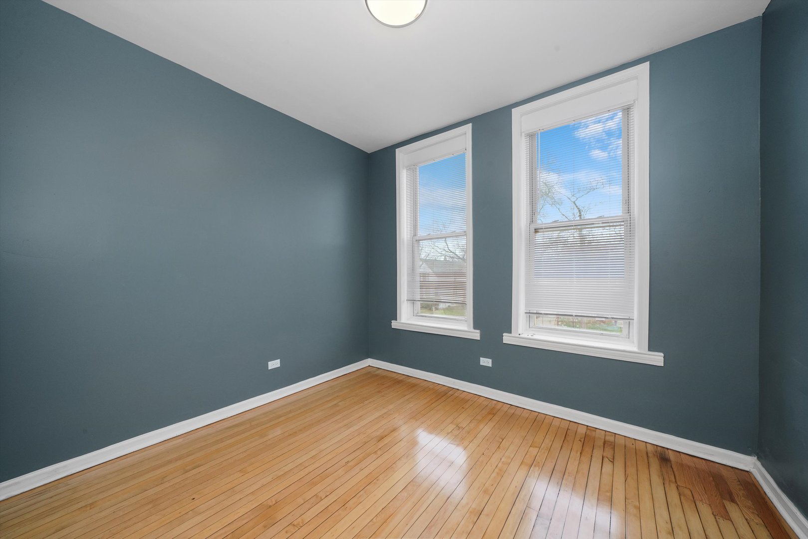7152 South Emerald Avenue Chicago IL 60621