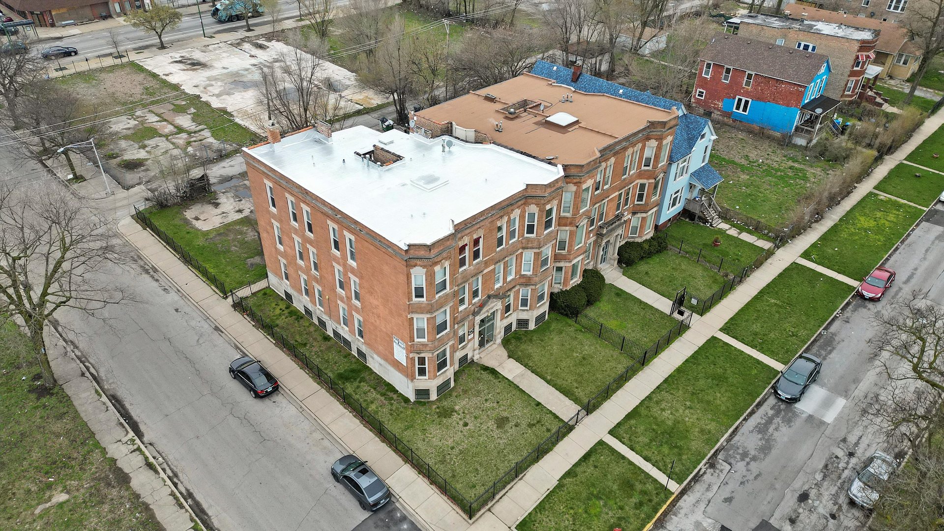 7152 South Emerald Avenue Chicago IL 60621
