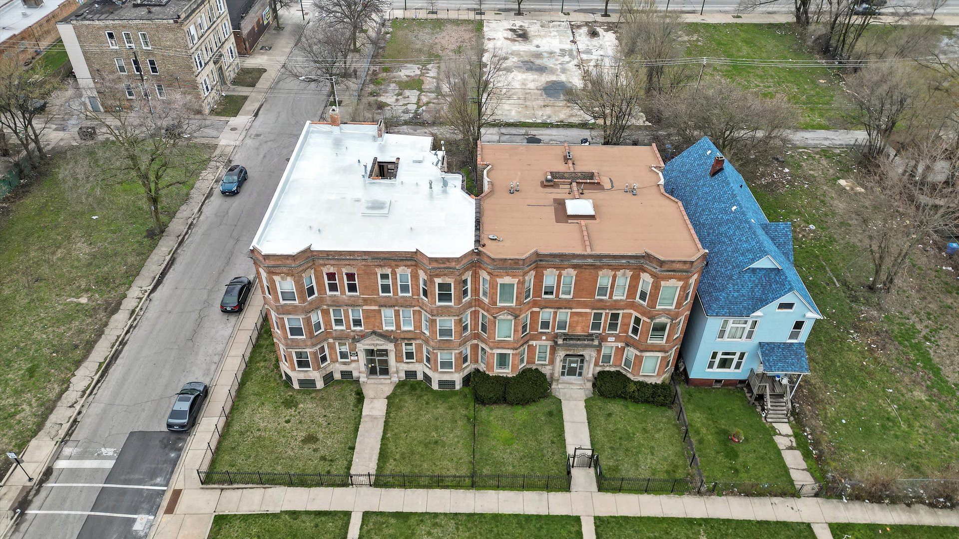 7152 South Emerald Avenue Chicago IL 60621