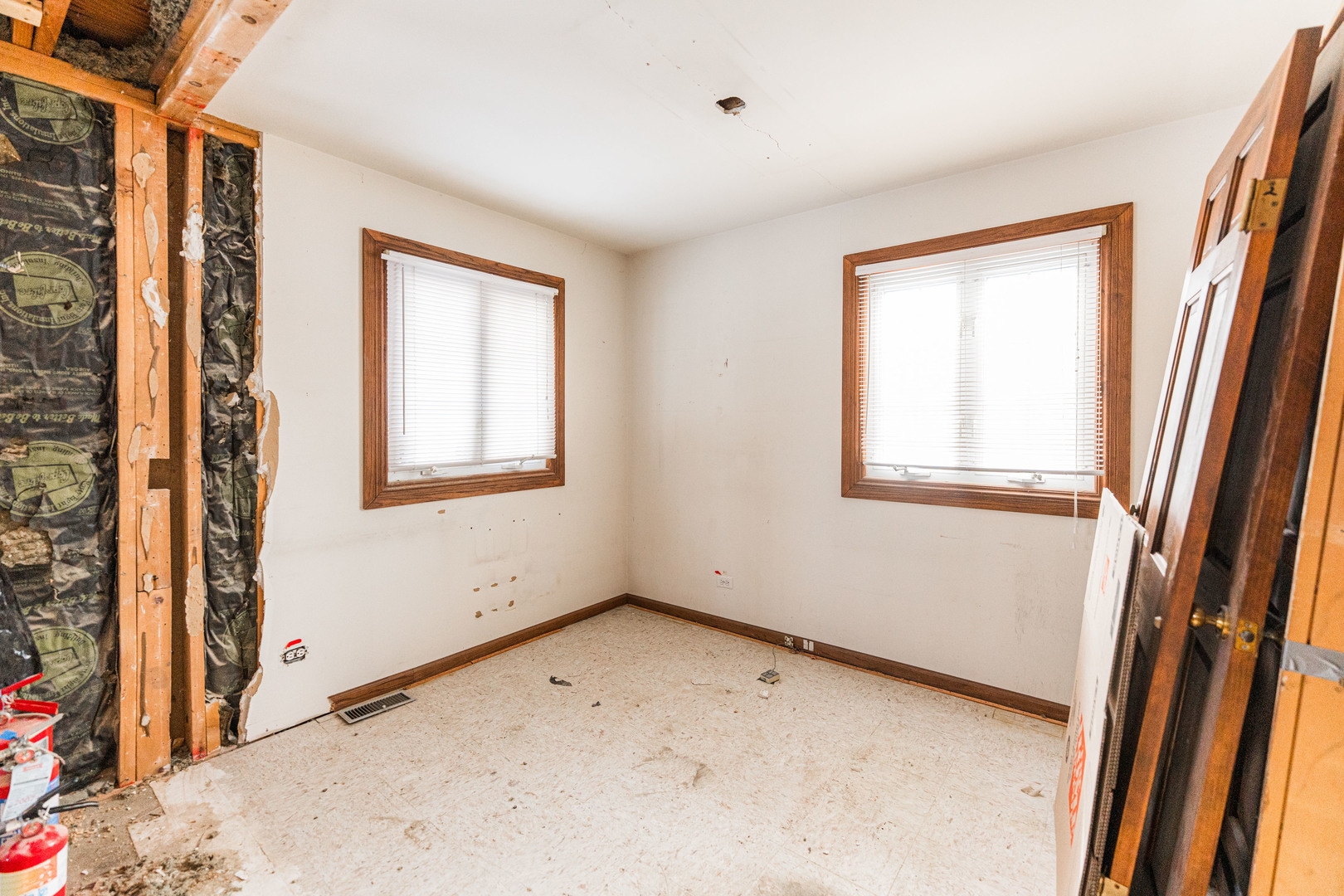 205 Pinecroft Drive Roselle IL 60172