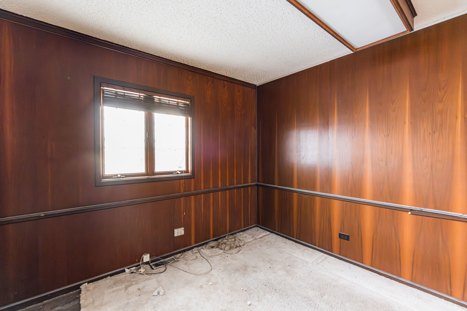 205 Pinecroft Drive Roselle IL 60172