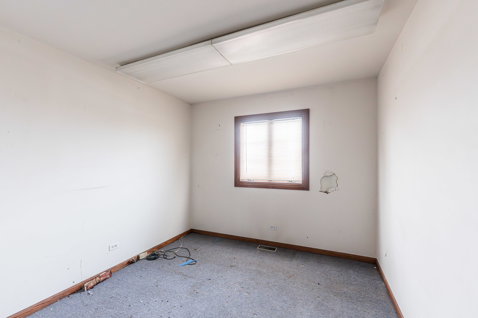 205 Pinecroft Drive Roselle IL 60172