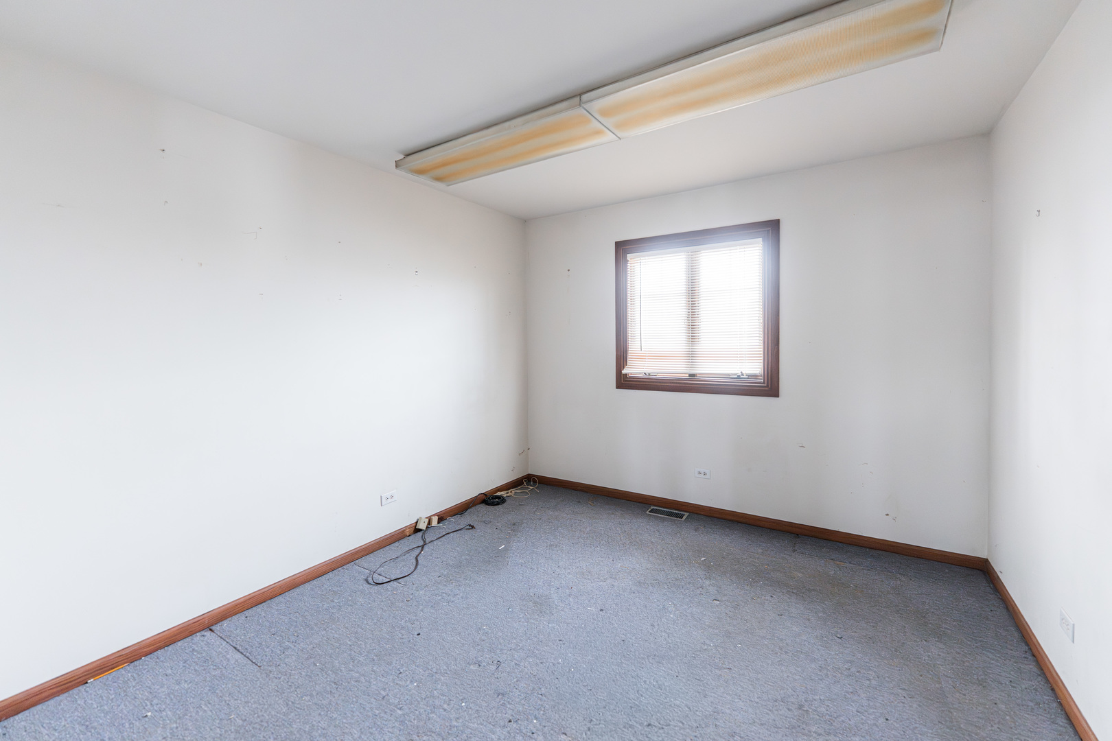 205 Pinecroft Drive Roselle IL 60172