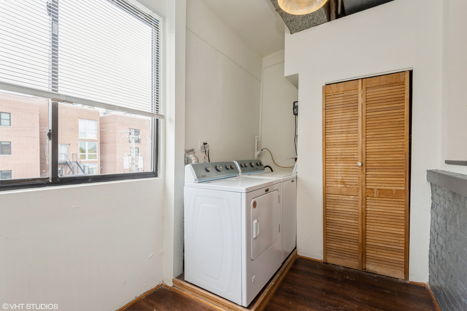 3542 North Halsted Street Chicago IL 60657