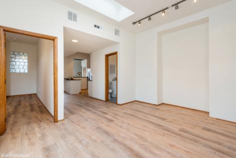 3542 North Halsted Street Chicago IL 60657