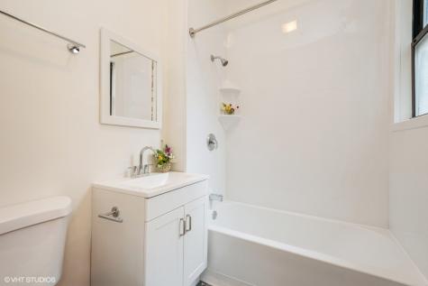 3542 North Halsted Street Chicago IL 60657