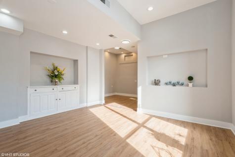 3542 North Halsted Street Chicago IL 60657