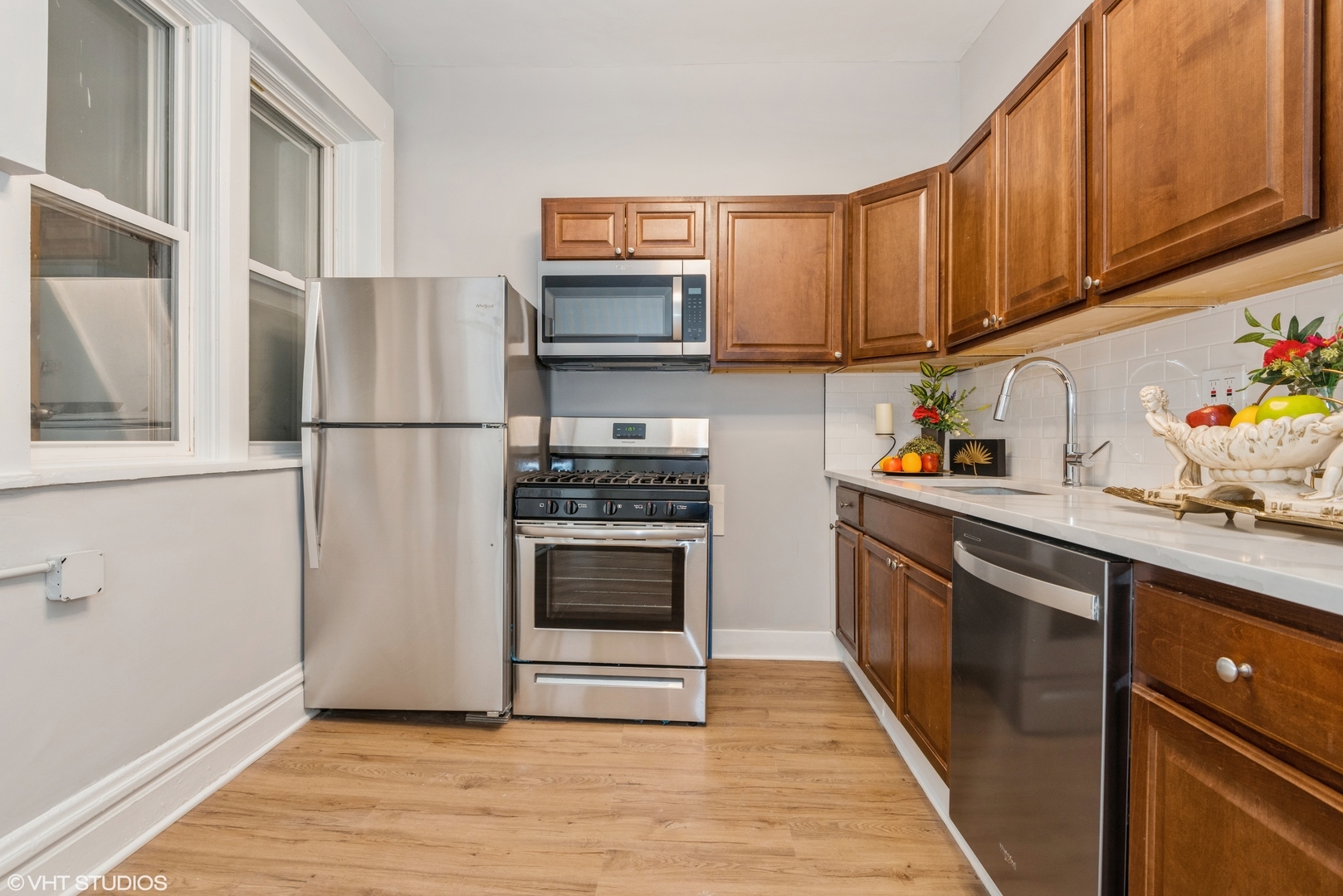 3542 North Halsted Street Chicago IL 60657