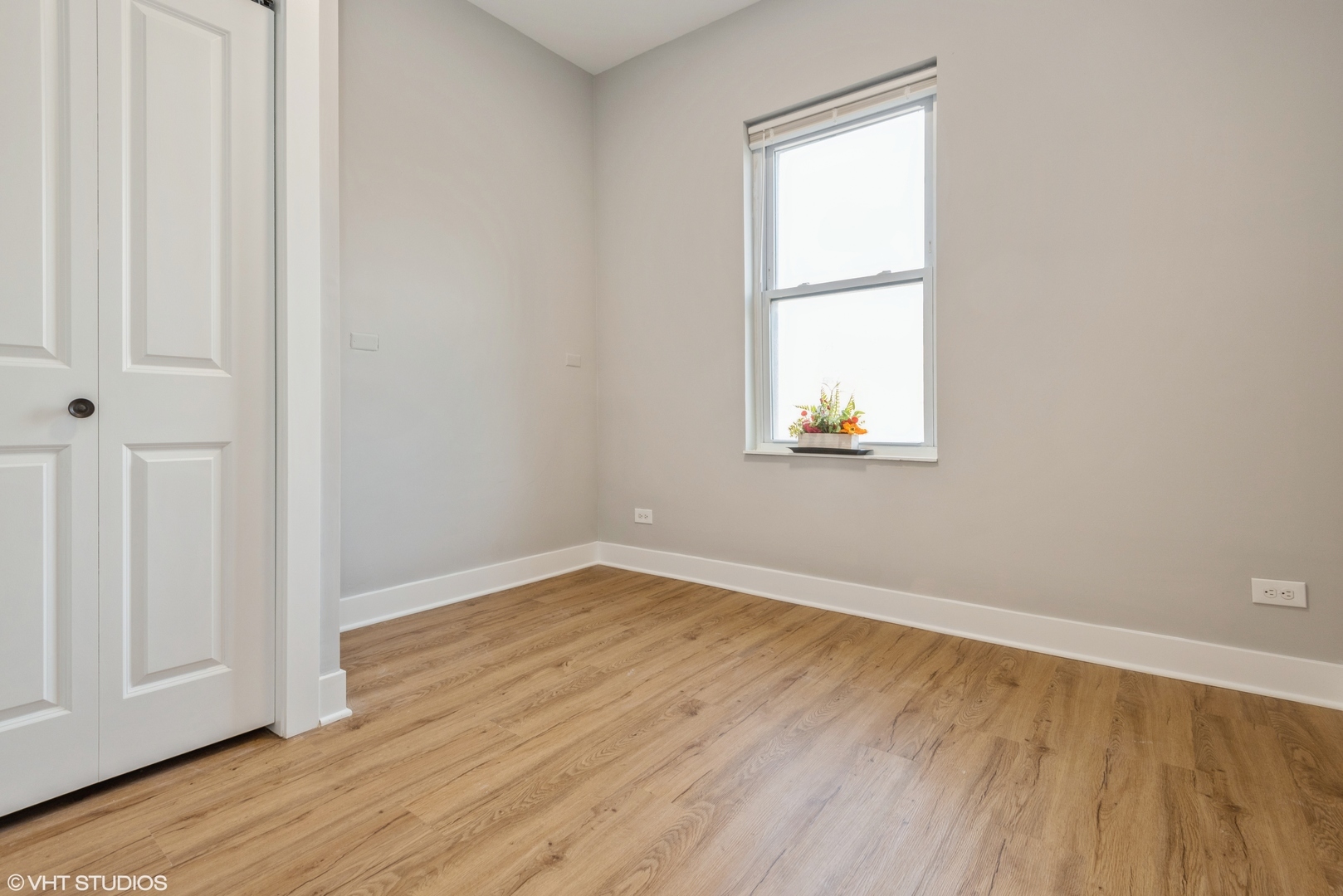 3542 North Halsted Street Chicago IL 60657