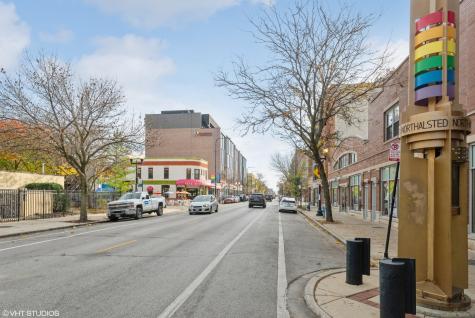 3542 North Halsted Street Chicago IL 60657