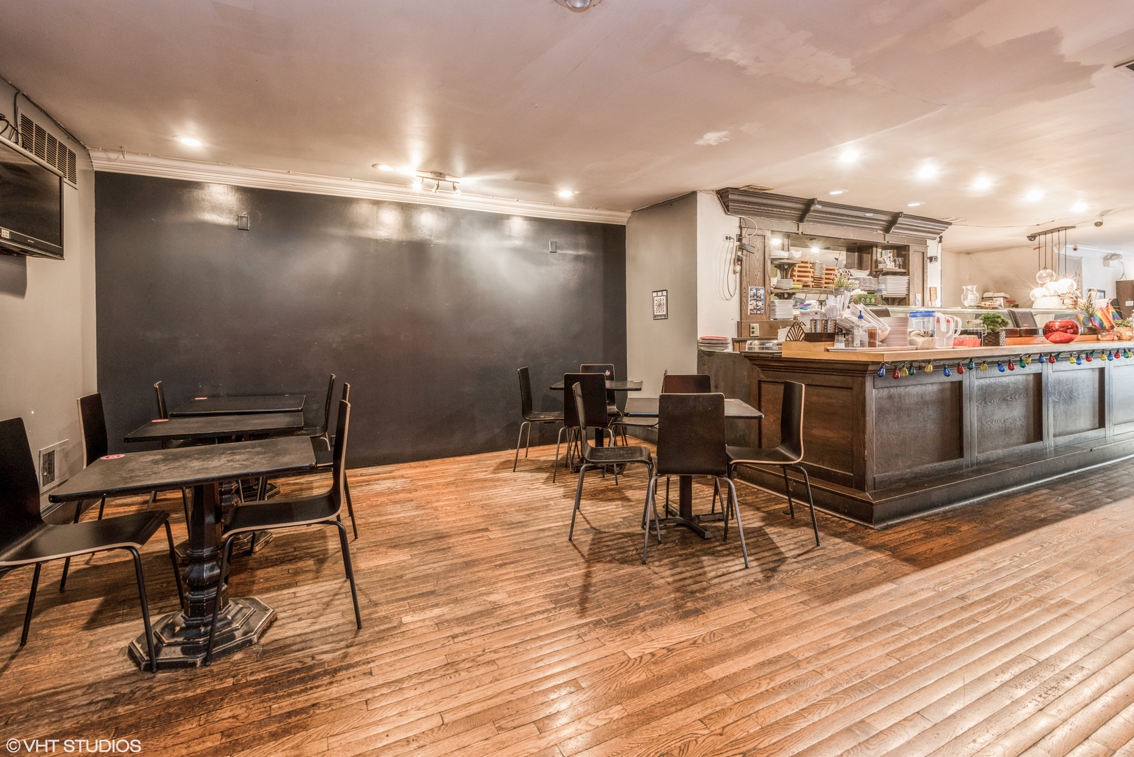 3542 North Halsted Street Chicago IL 60657