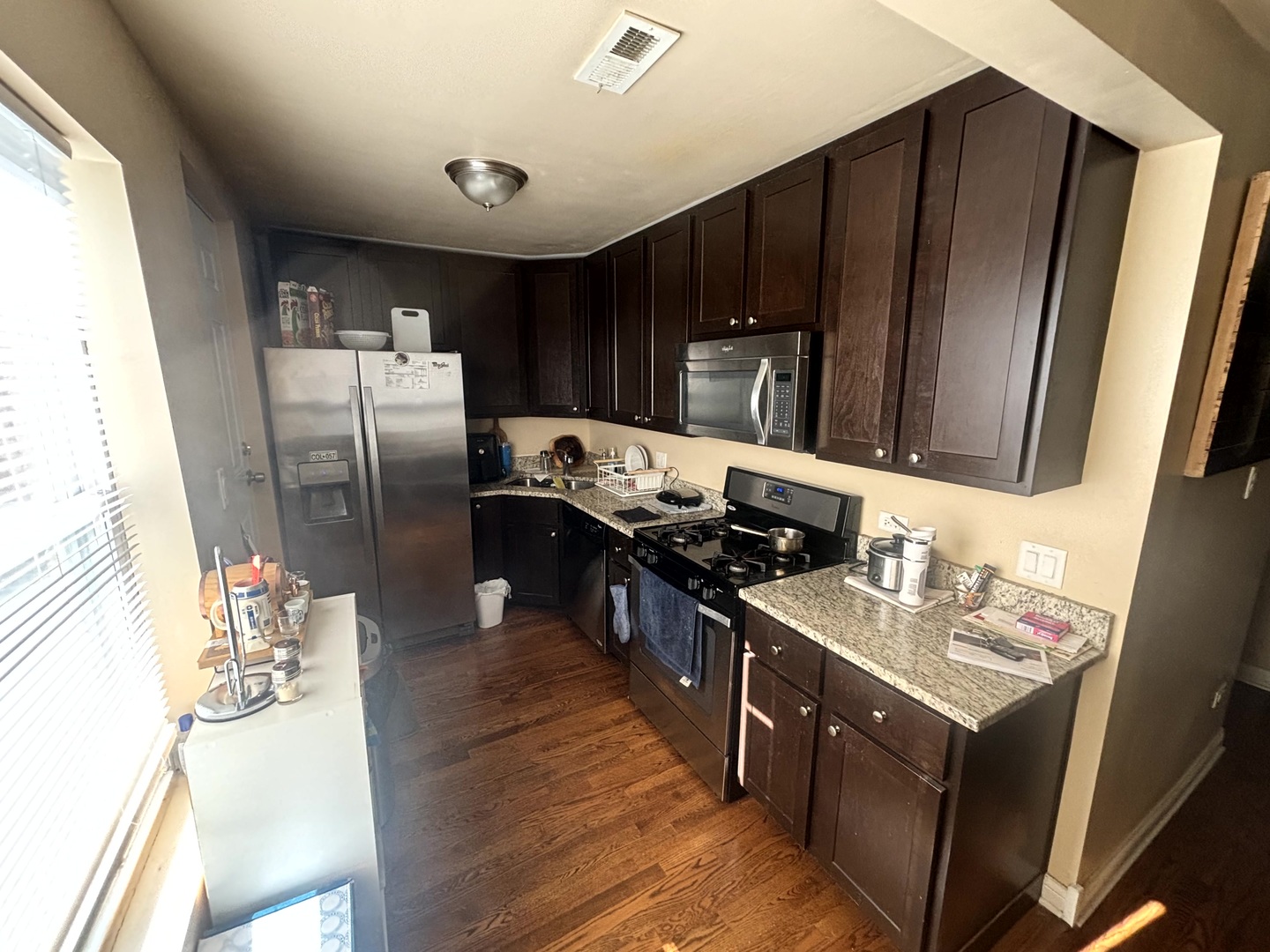 6133-6135 West Belmont Avenue Chicago IL 60634