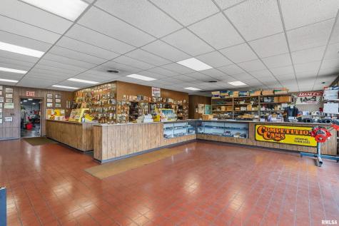 3006 Avenue Of The Cities Moline IL 61265