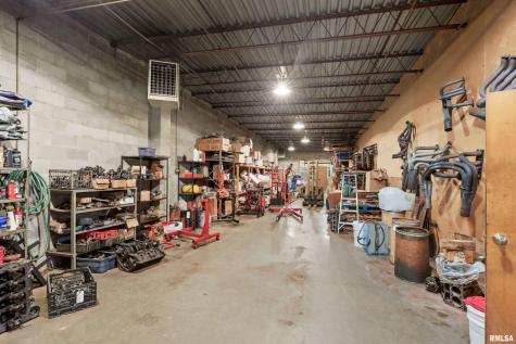 3006 Avenue Of The Cities Moline IL 61265