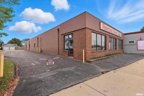 3006 Avenue Of The Cities Moline IL 61265