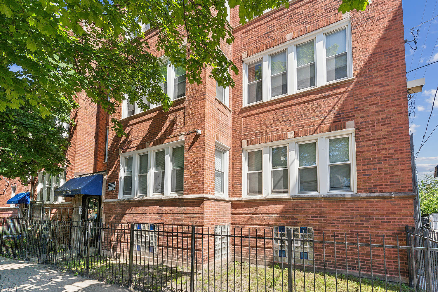 740 East 82nd Street Chicago IL 60619