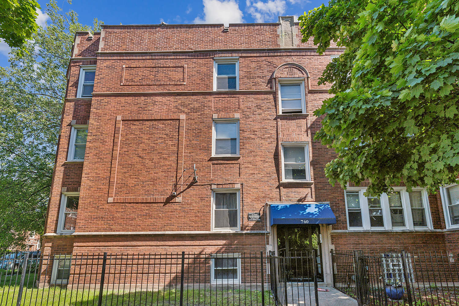 740 East 82nd Street Chicago IL 60619