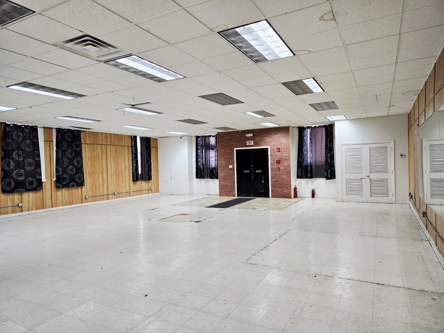 220 East Galena Boulevard Aurora IL 60505