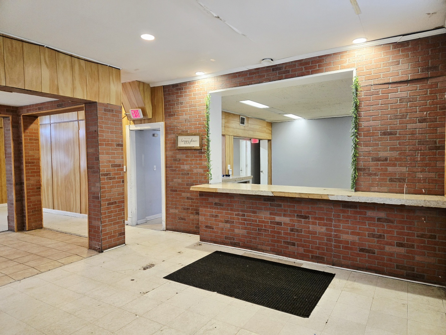 220 East Galena Boulevard Aurora IL 60505