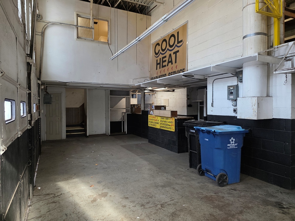 2859 West Montrose Avenue Chicago IL 60618