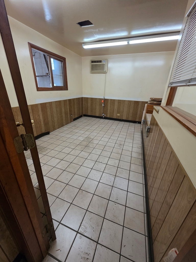 2859 West Montrose Avenue Chicago IL 60618
