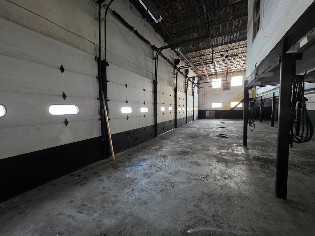 2859 West Montrose Avenue Chicago IL 60618