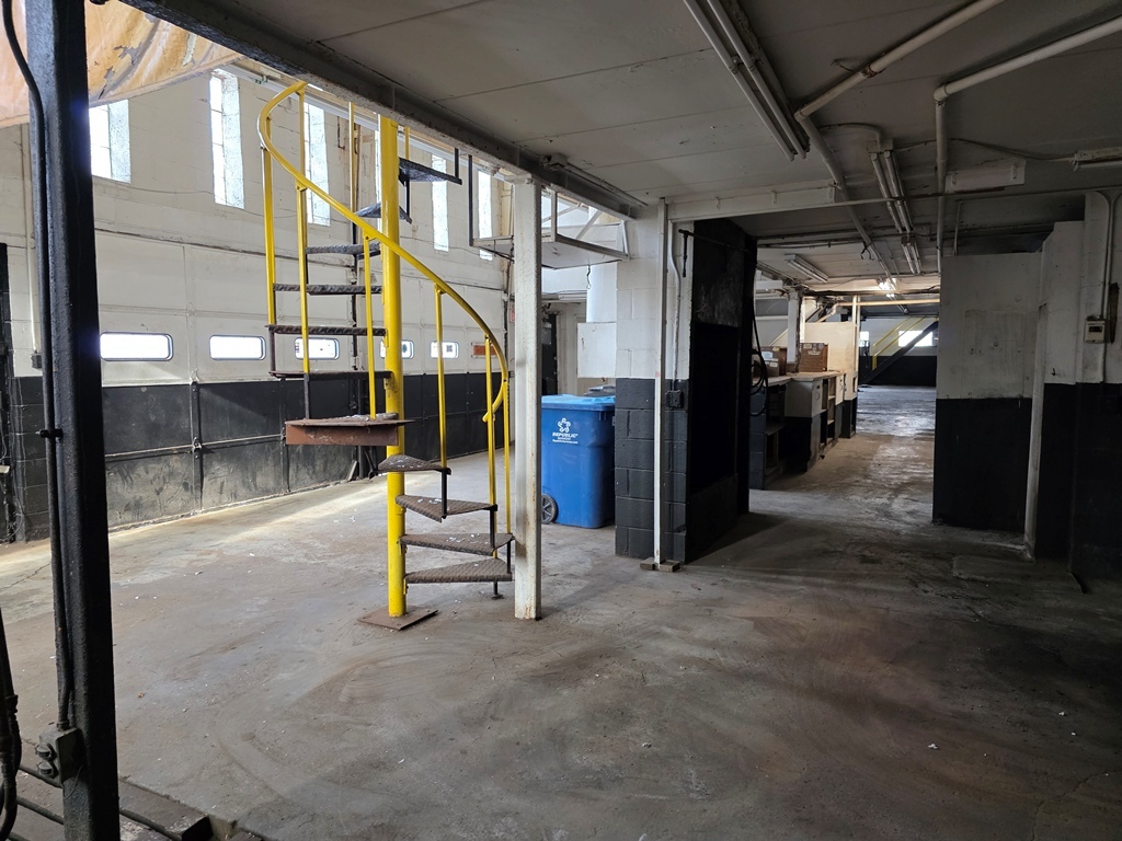 2859 West Montrose Avenue Chicago IL 60618