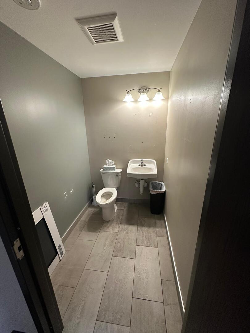 570 Oakwood Road Lake Zurich IL 60047