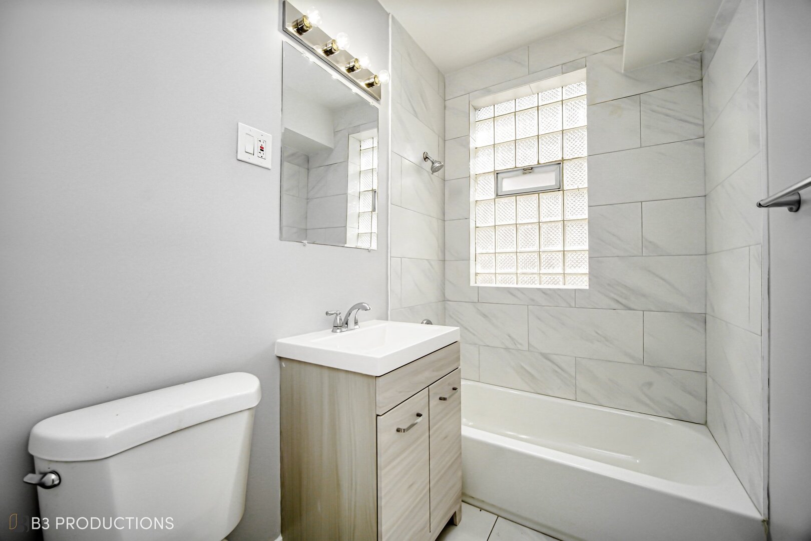 8524 South Oglesby Avenue Chicago IL 60617