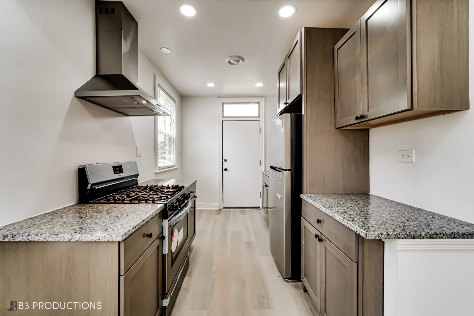 8524 South Oglesby Avenue Chicago IL 60617