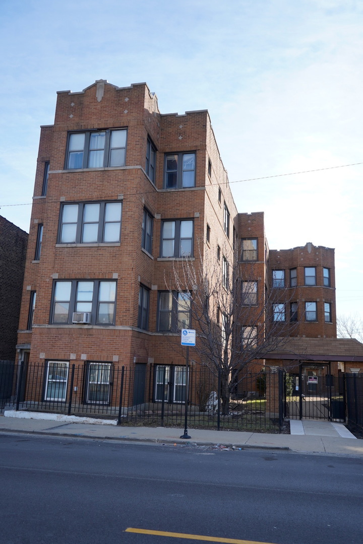 1131 South Sacramento Boulevard Chicago IL 60612