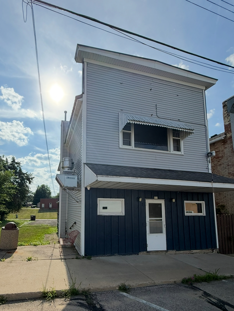 511 North Stanton Street Davis IL 61019