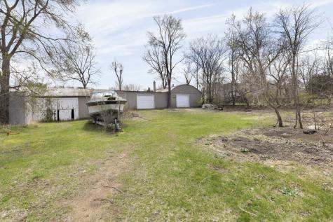330 East Winslow Street Freeport IL 61032