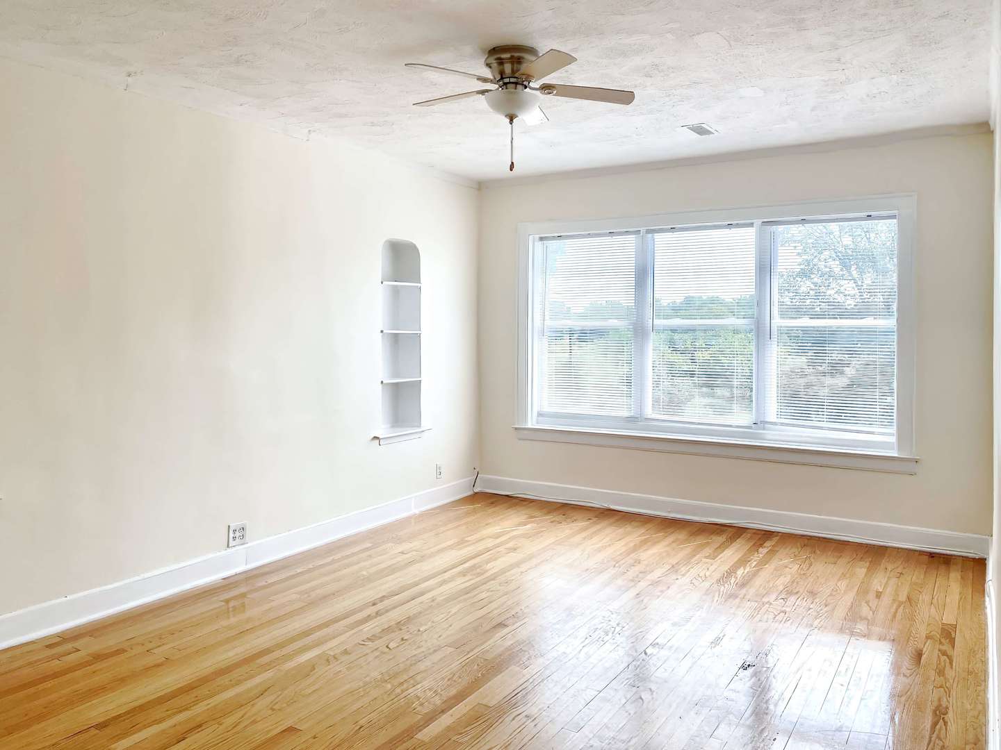 5620 North Western Avenue Chicago IL 60659