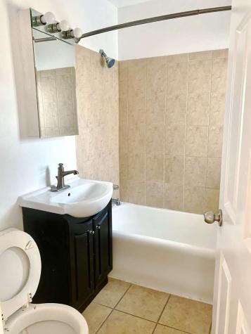 5620 North Western Avenue Chicago IL 60659