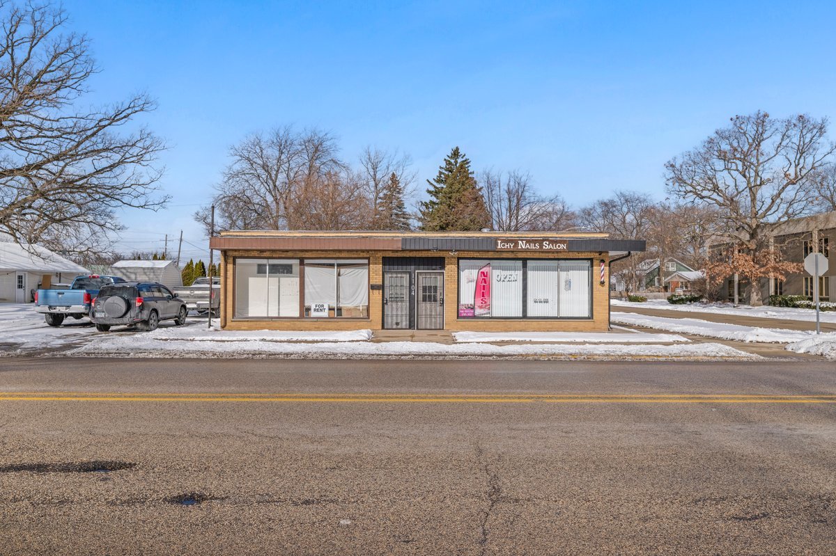 1104 West Glen Flora Avenue Waukegan IL 60085