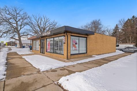 1104 West Glen Flora Avenue Waukegan IL 60085
