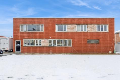 7004 West Cullom Avenue Norridge IL 60706