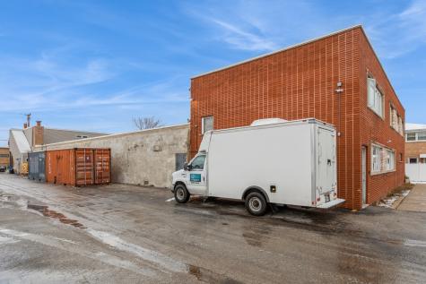 7004 West Cullom Avenue Norridge IL 60706