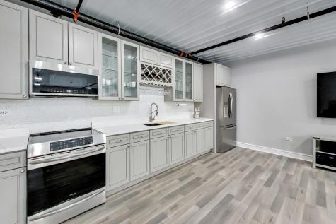 2112 Ferry Road Naperville IL 60563