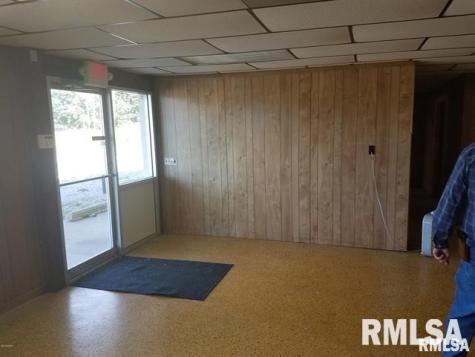 1238 West Main Street Benton IL 62812
