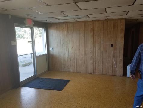 1238 West Main Street Benton IL 62812