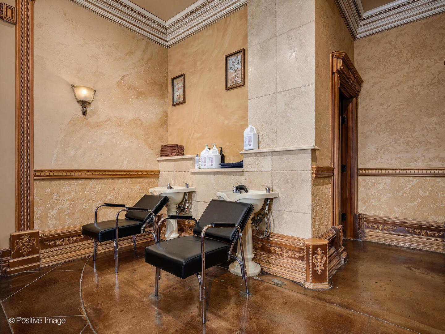 7162 West Grand Avenue Chicago IL 60707