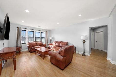 2022 West 95th Street Chicago IL 60643